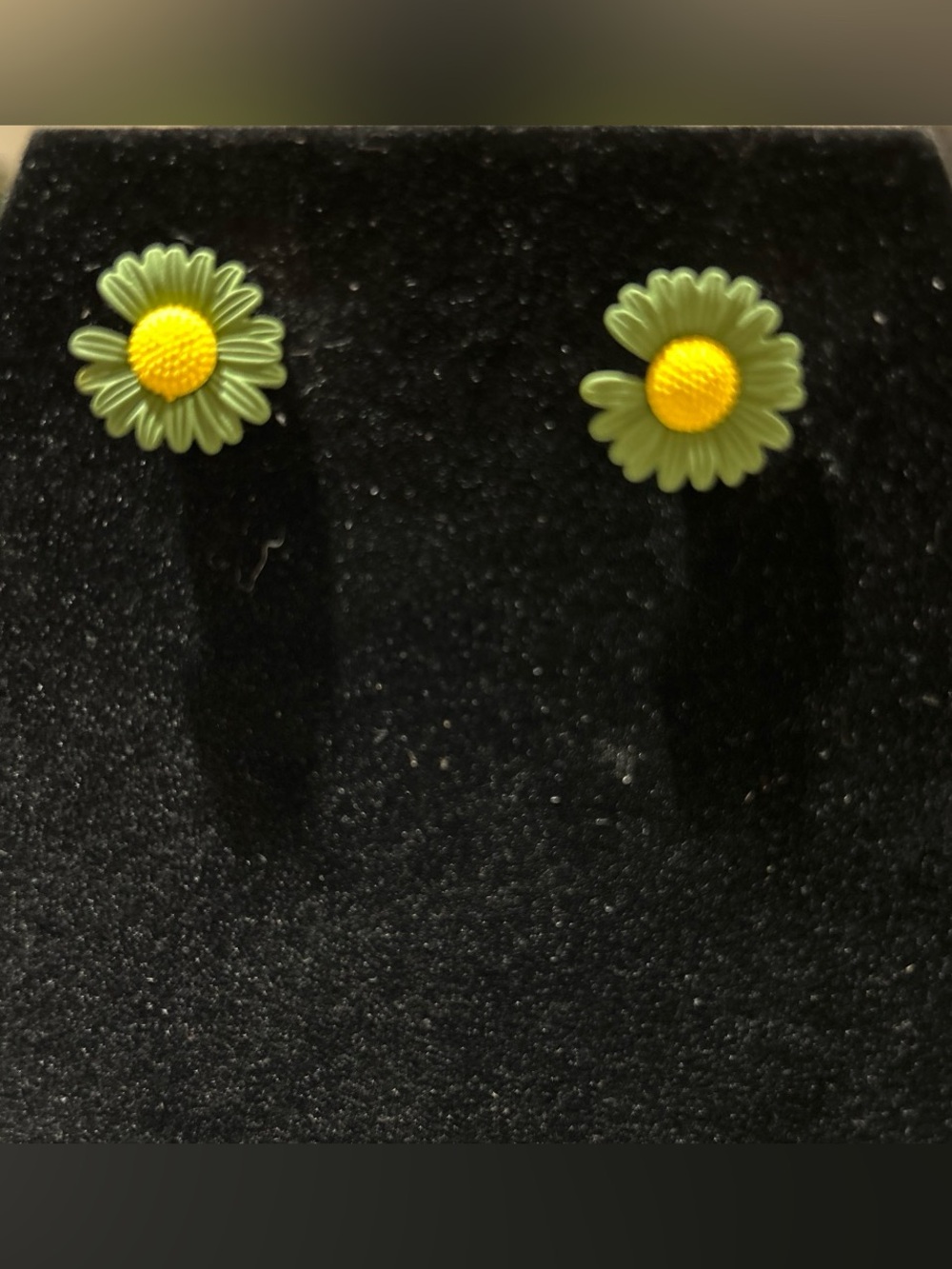 Green Daisy Stud Earrings with Yellow Center - Women Jewelry